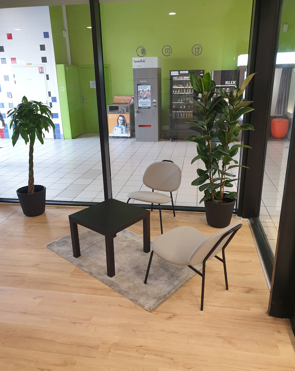 intérieur-boutique-de-vape-et-de-cbd-toulouse-nord-galerie-intermarché
